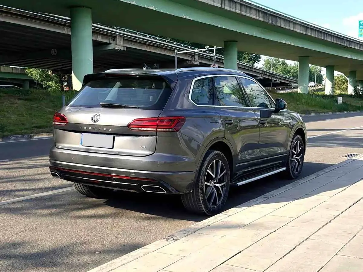 Volkswagen Touareg 2019 — Фото 11/11