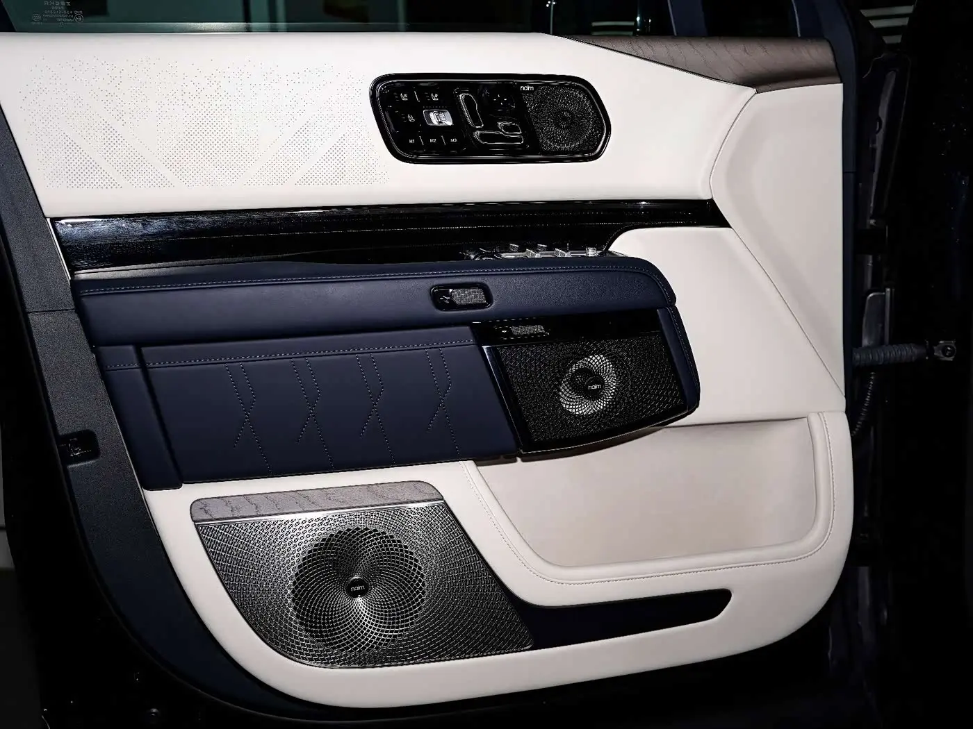 ZEEKR 9X 2026 — Photo 16/20