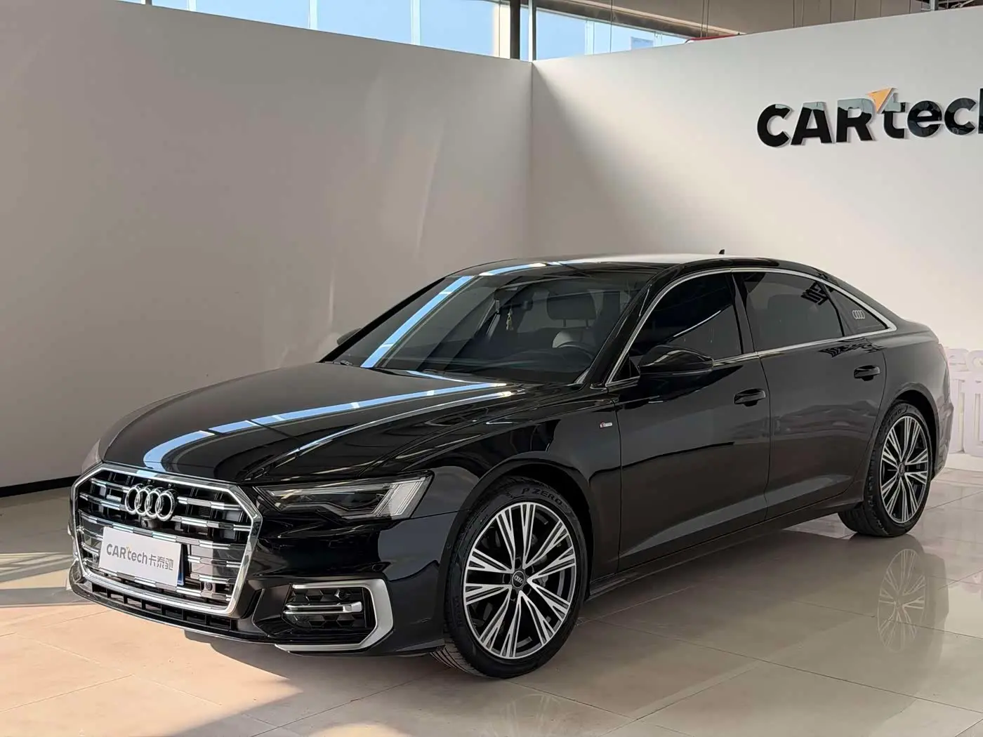 Audi A6L 2024 — Photo 1/9