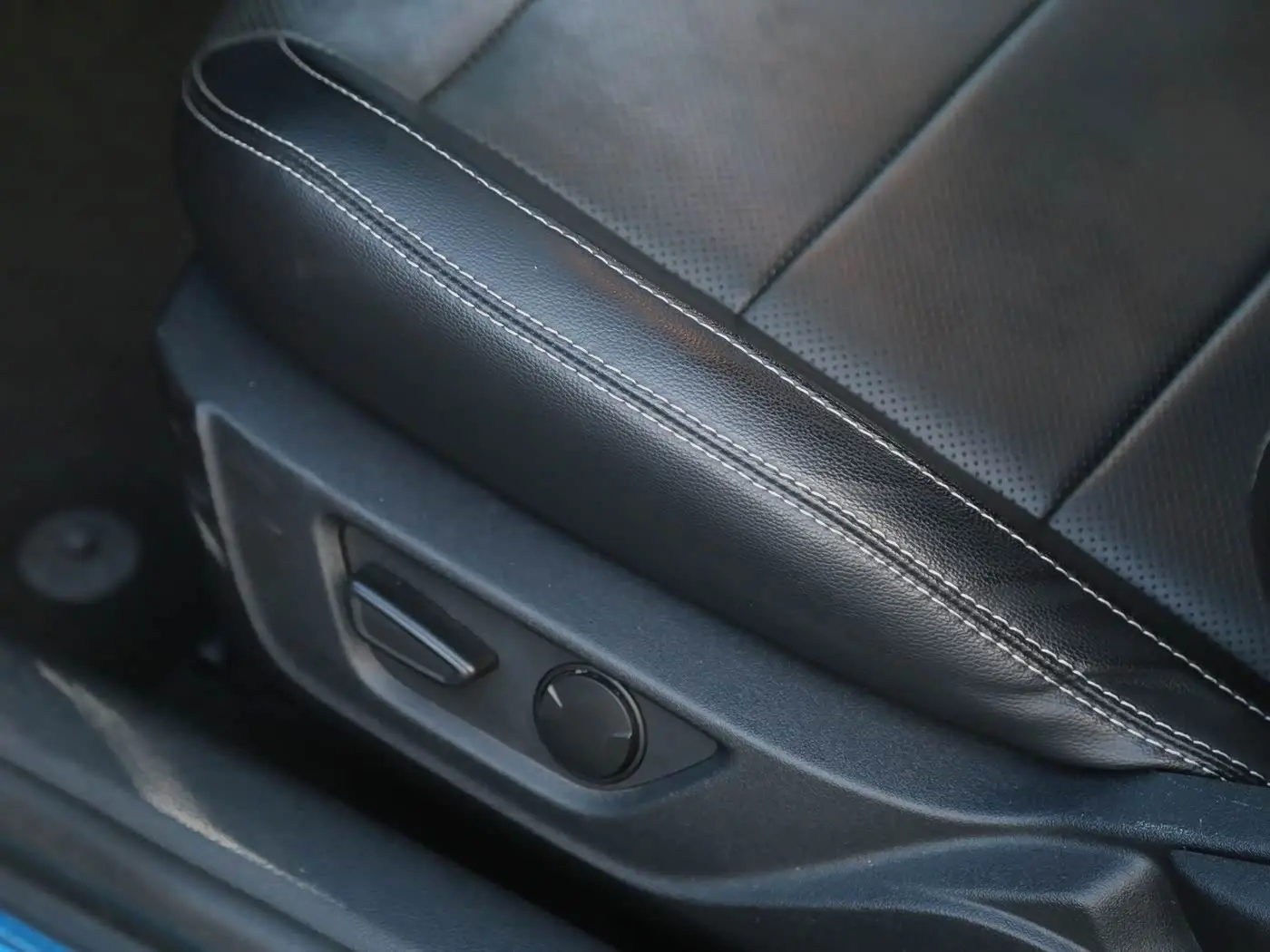 Ford Mustang 2021 — Photo 3/19