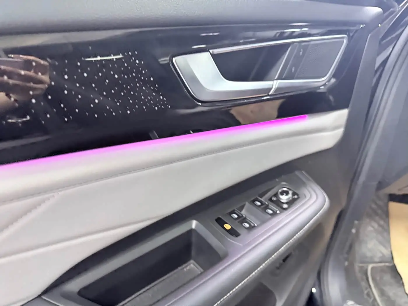 Volkswagen Teramont 2023 — Photo 9/20