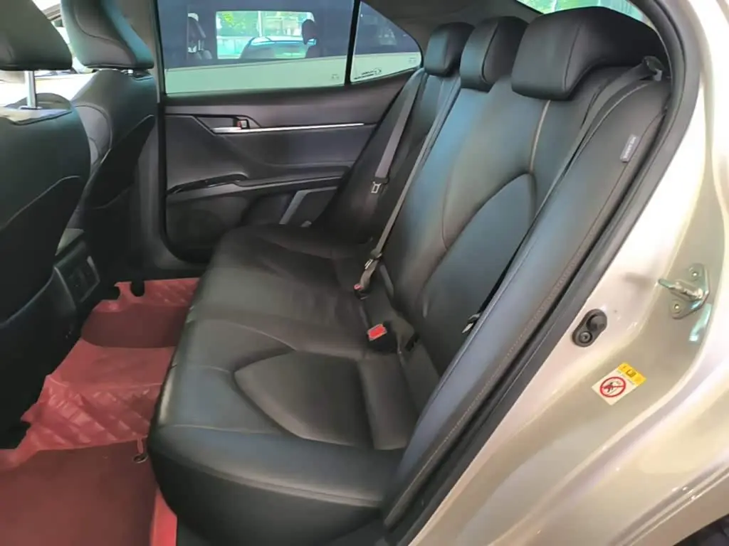 Toyota Camry 2018 — Фото 17/20