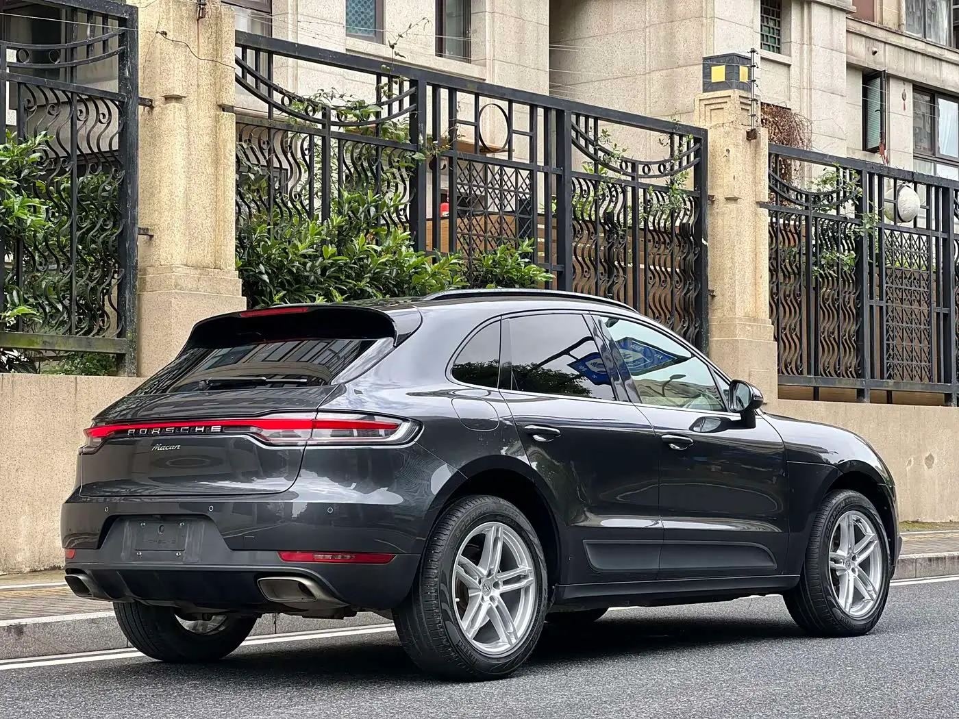 Porsche Macan 2019 — Photo 6/18