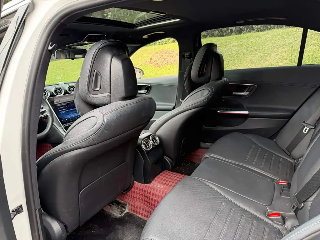 Mercedes-Benz C-Class 2024 — Photo 11/14