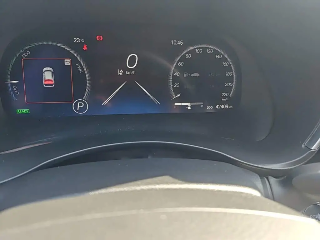 Toyota Crown Kluger 2023 — Photo 6/20