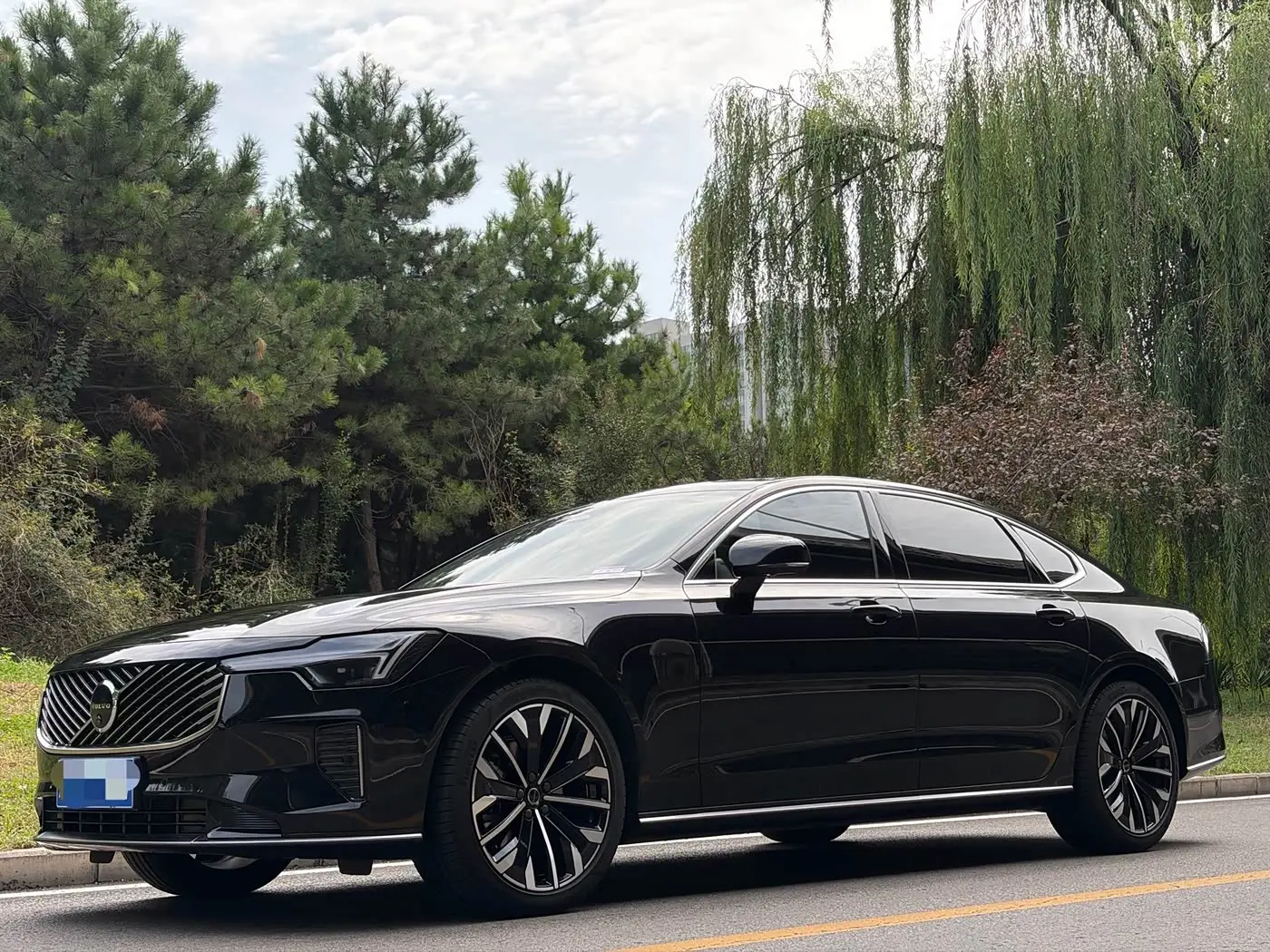 Volvo S90 2026 — Фото 1/20