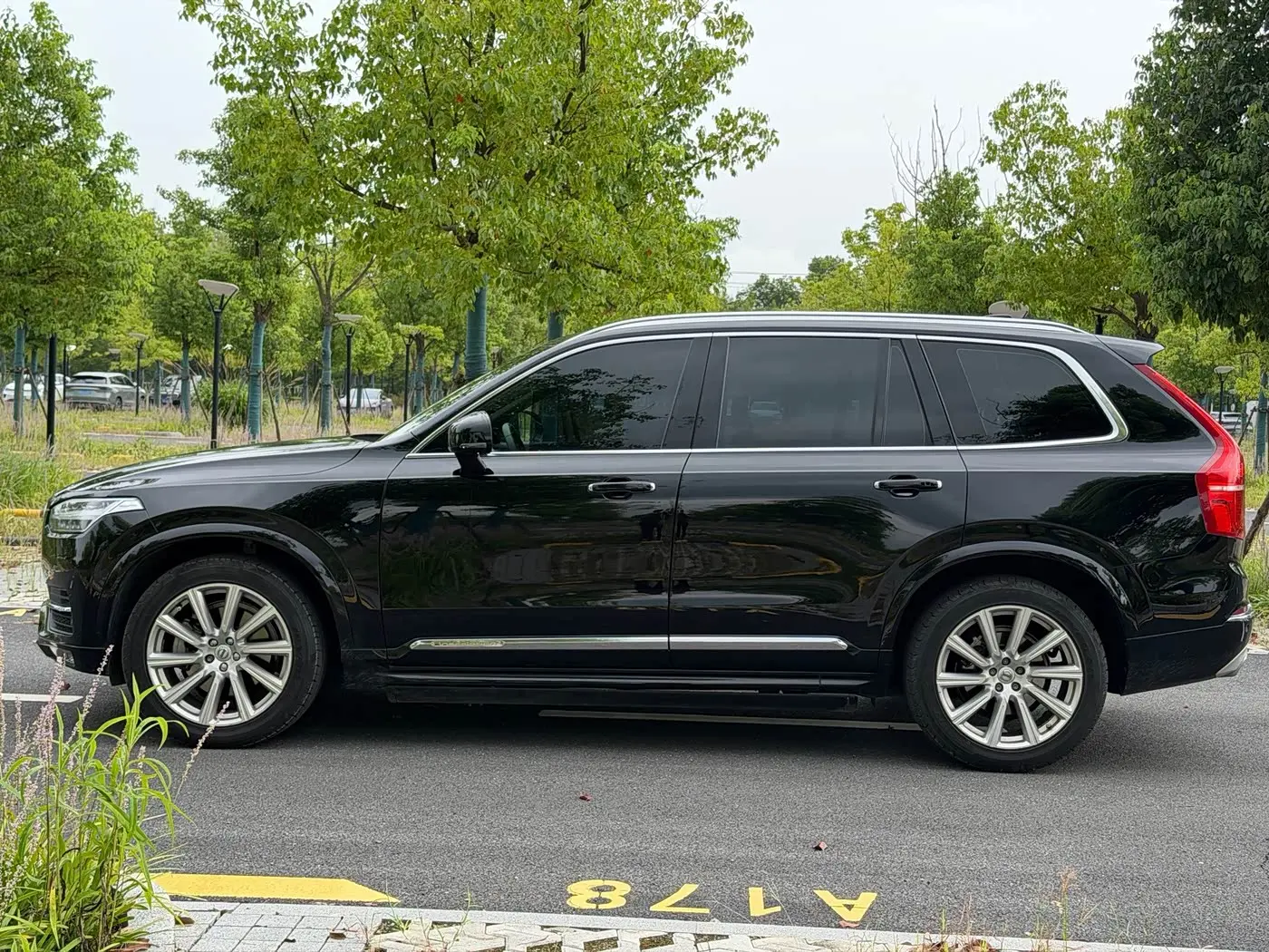Volvo XC90 2019 — Фото 13/16