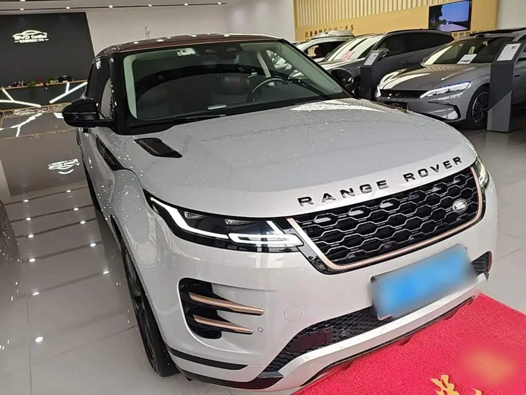 Land Rover Range Rover Evoque 2023 — Фото 4/20