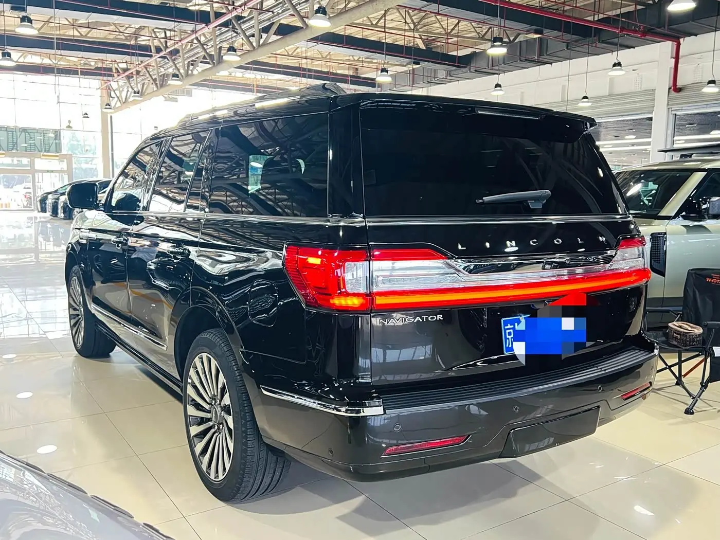 Lincoln Navigator 2021 — Photo 17/18