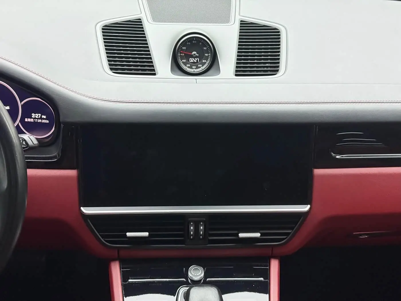 Porsche Cayenne 2022 — Photo 12/20