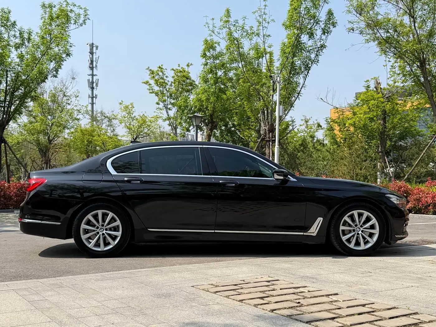 BMW 7 Series 2017 — Photo 17/20