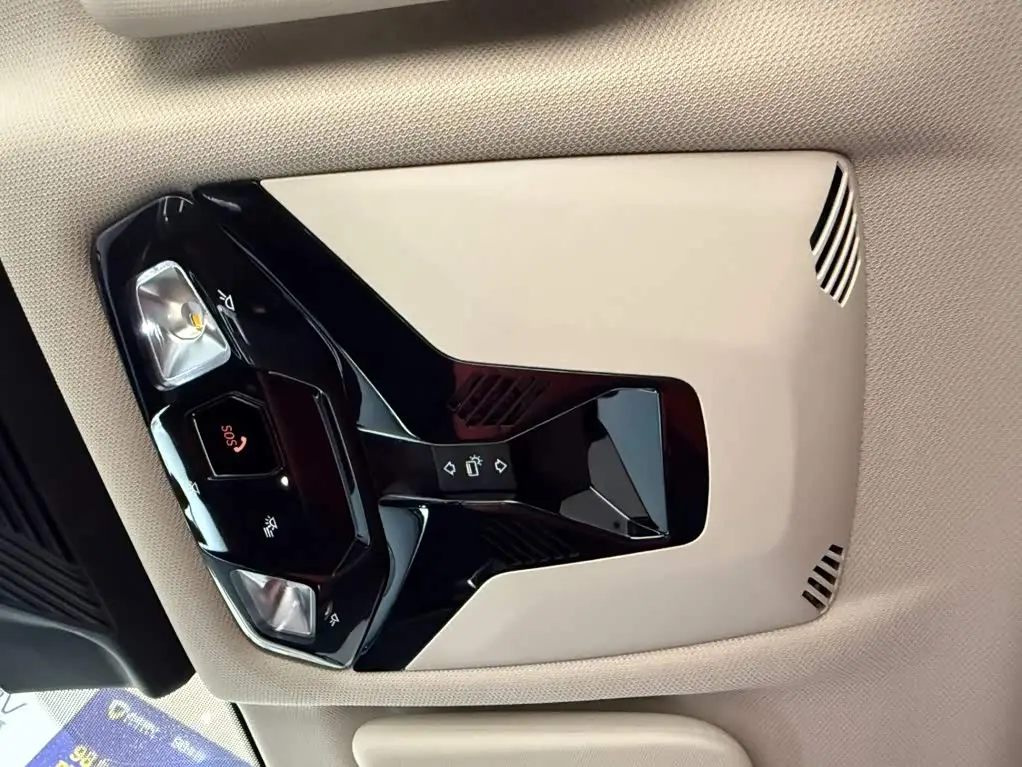BMW X1 2023 — Photo 13/20