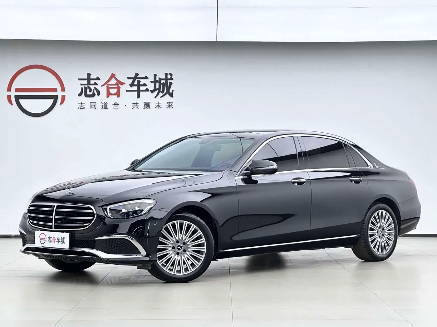 Mercedes-Benz E-Class 2022 — Фото 1/17