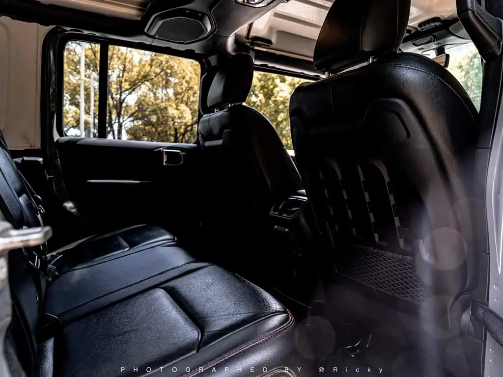 Jeep Wrangler 2021 — Фото 12/14