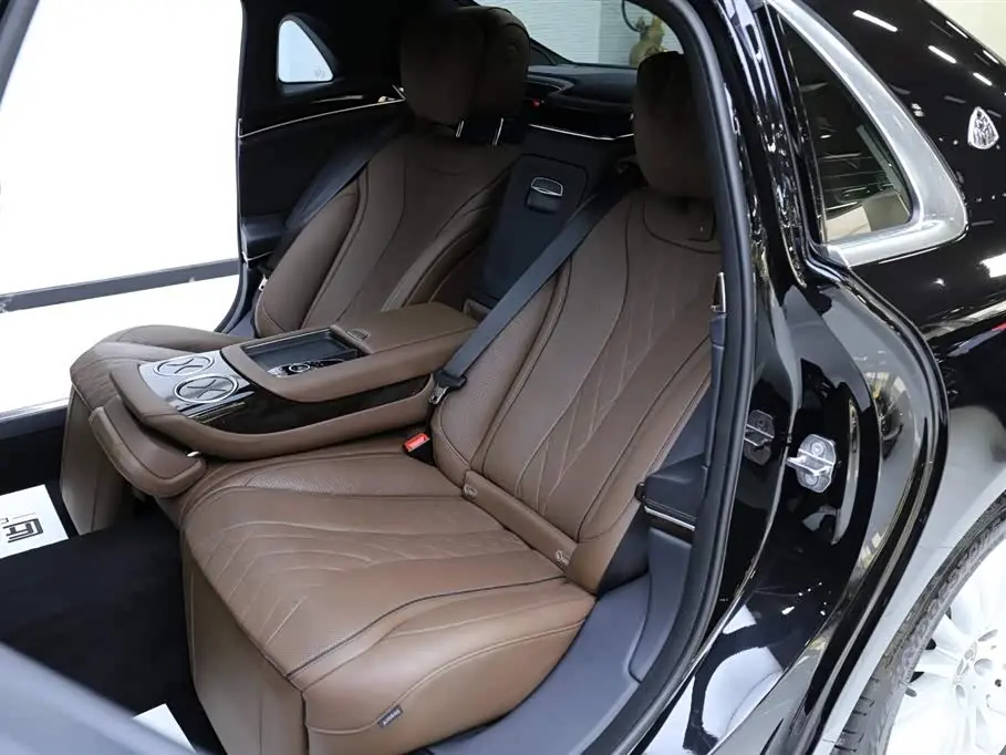 Mercedes-Benz Maybach S-Class 2018 — Фото 8/20