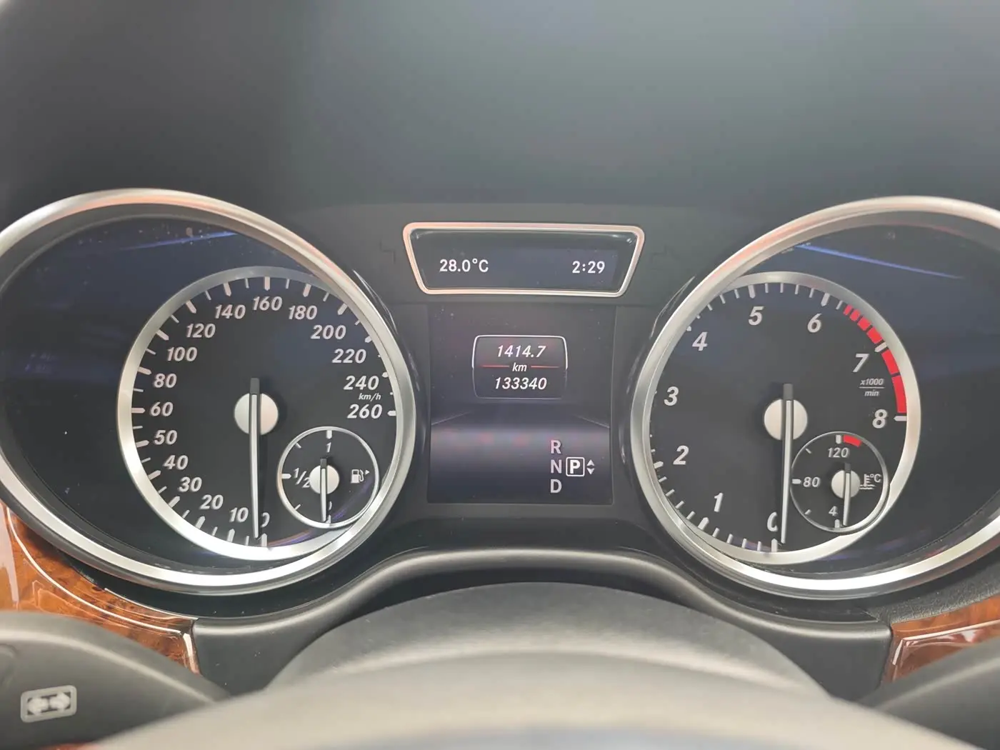 Mercedes-Benz M-Class 2014 — Photo 12/20