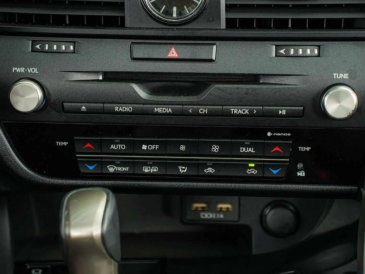 Lexus RX 2021 — Şəkil 19/20