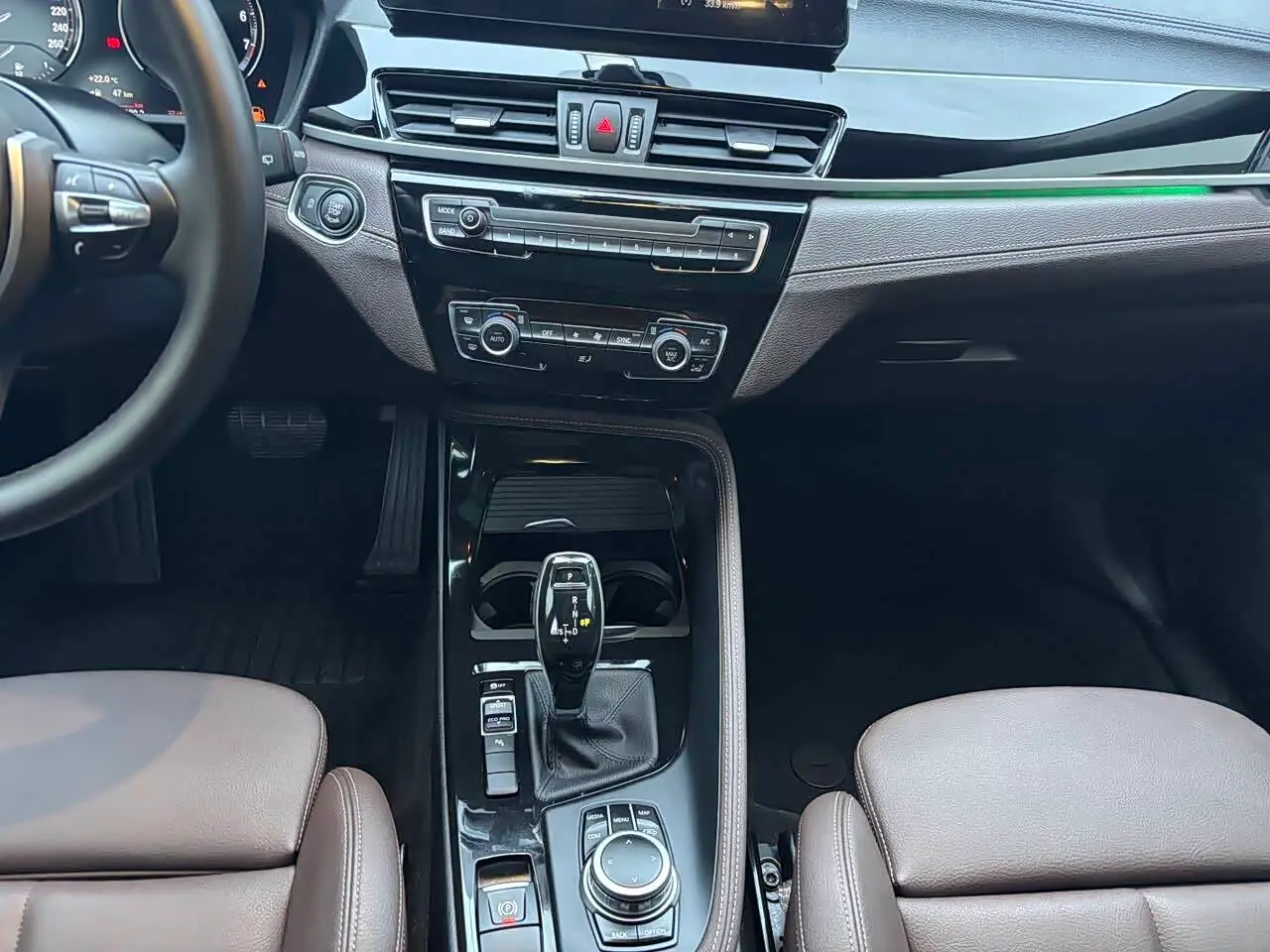 BMW X2 2022 — Фото 12/17