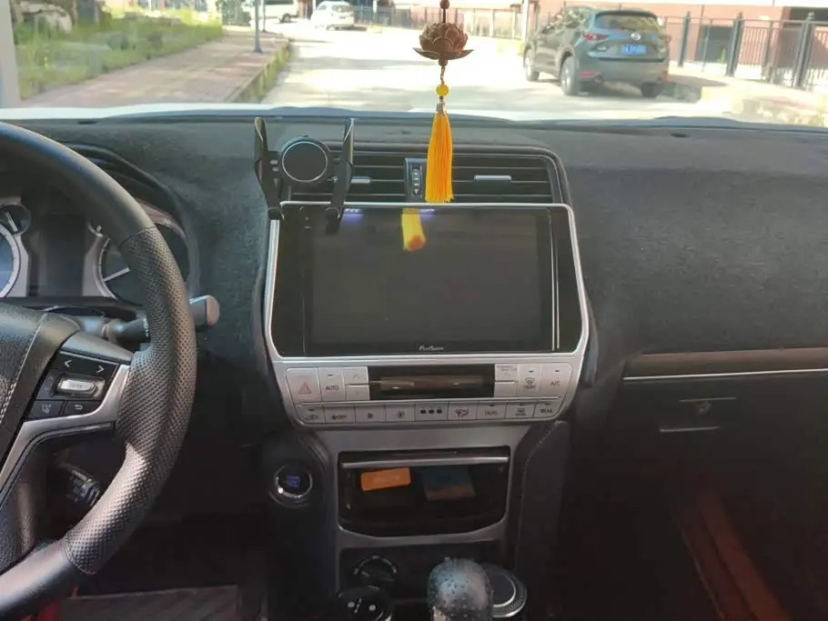 Toyota Prado 2019 — Photo 13/16