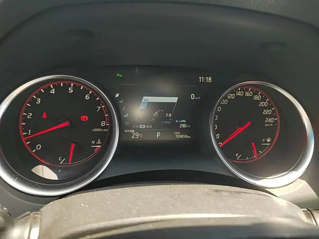 Toyota Camry 2020 — Photo 12/20