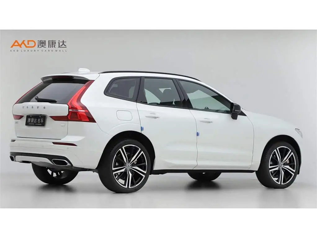 Volvo XC60 Plug-in Hybrid 2021 — Фото 3/10