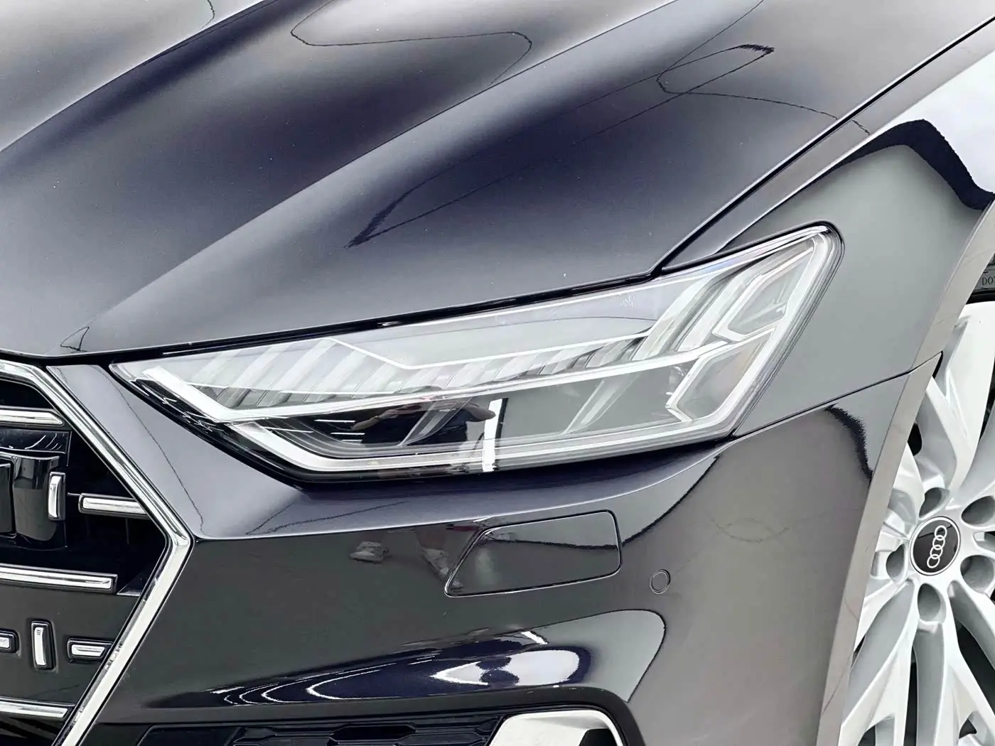 Audi A7L 2024 — Şəkil 12/14