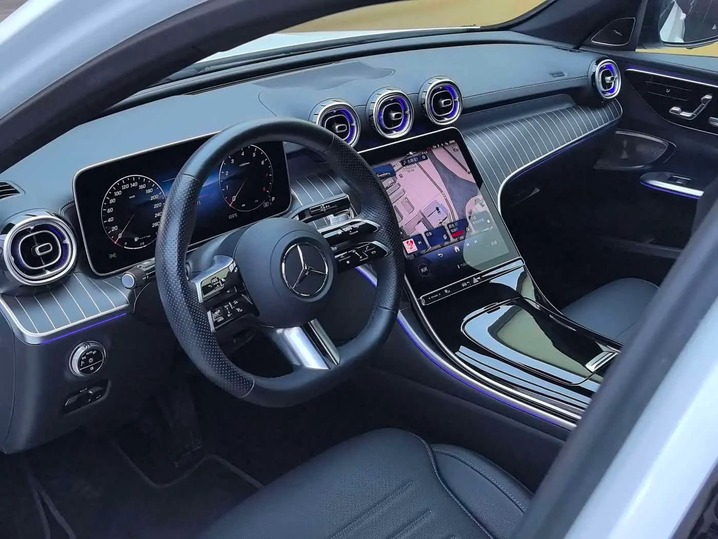 Mercedes-Benz C-Class 2024 — Фото 16/20