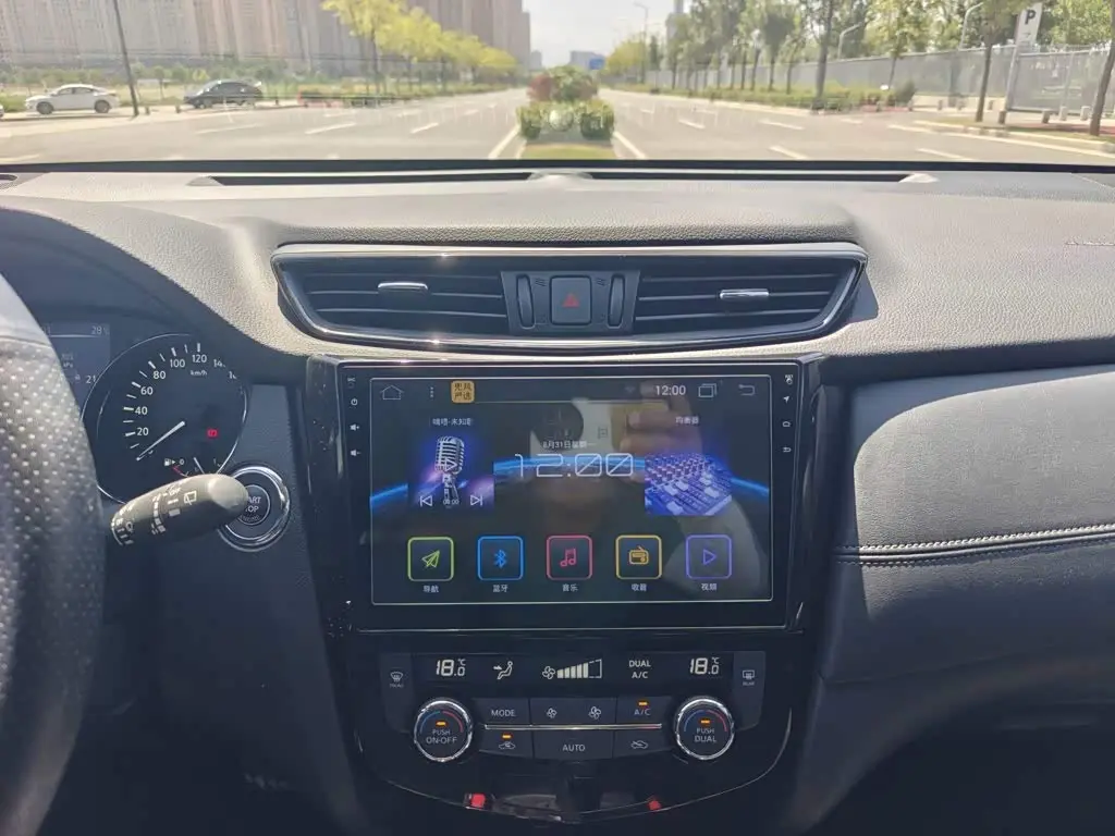 Nissan X-Trail 2018 — Şəkil 6/20