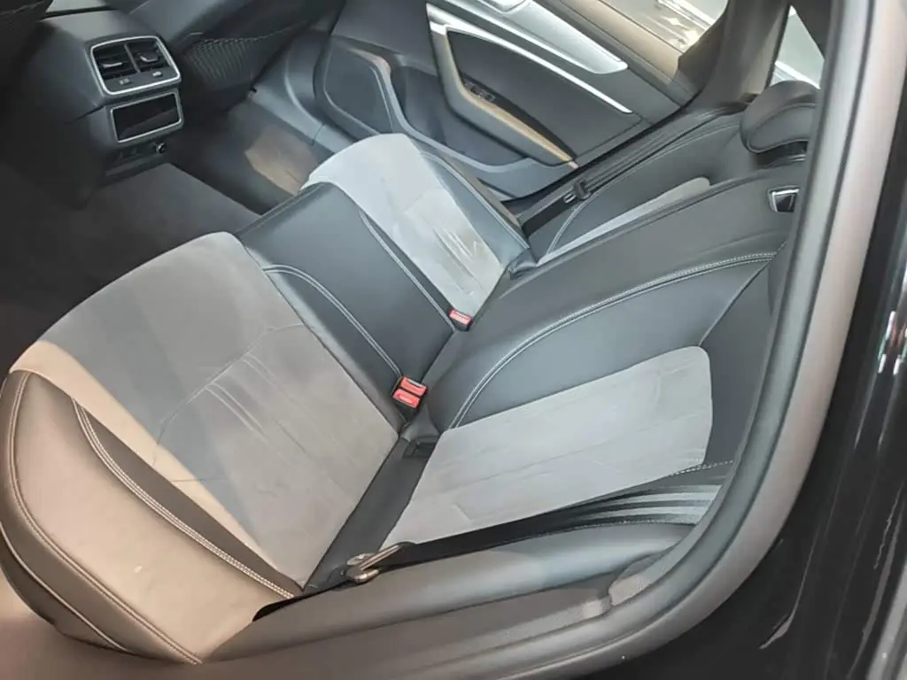 Audi A6L 2025 — Photo 17/20