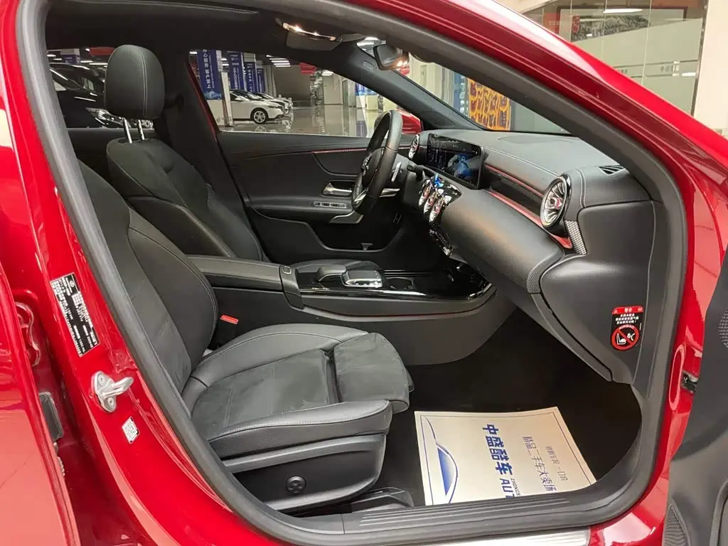 Mercedes-Benz A-Class 2020 — Фото 16/20