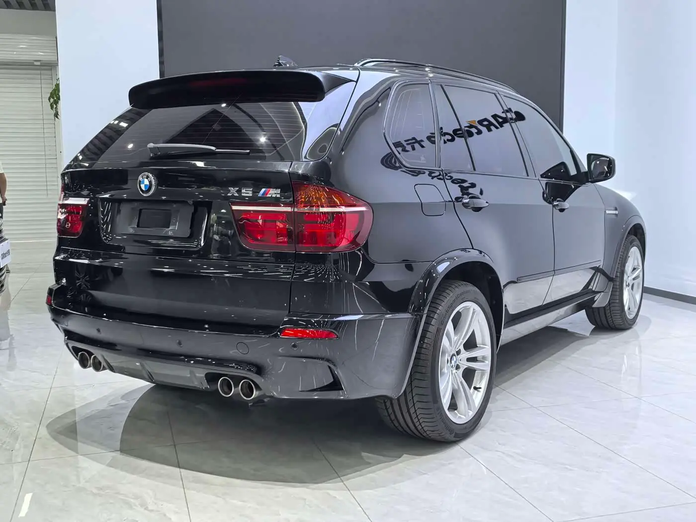 BMW X5 M 2011 — Photo 9/10