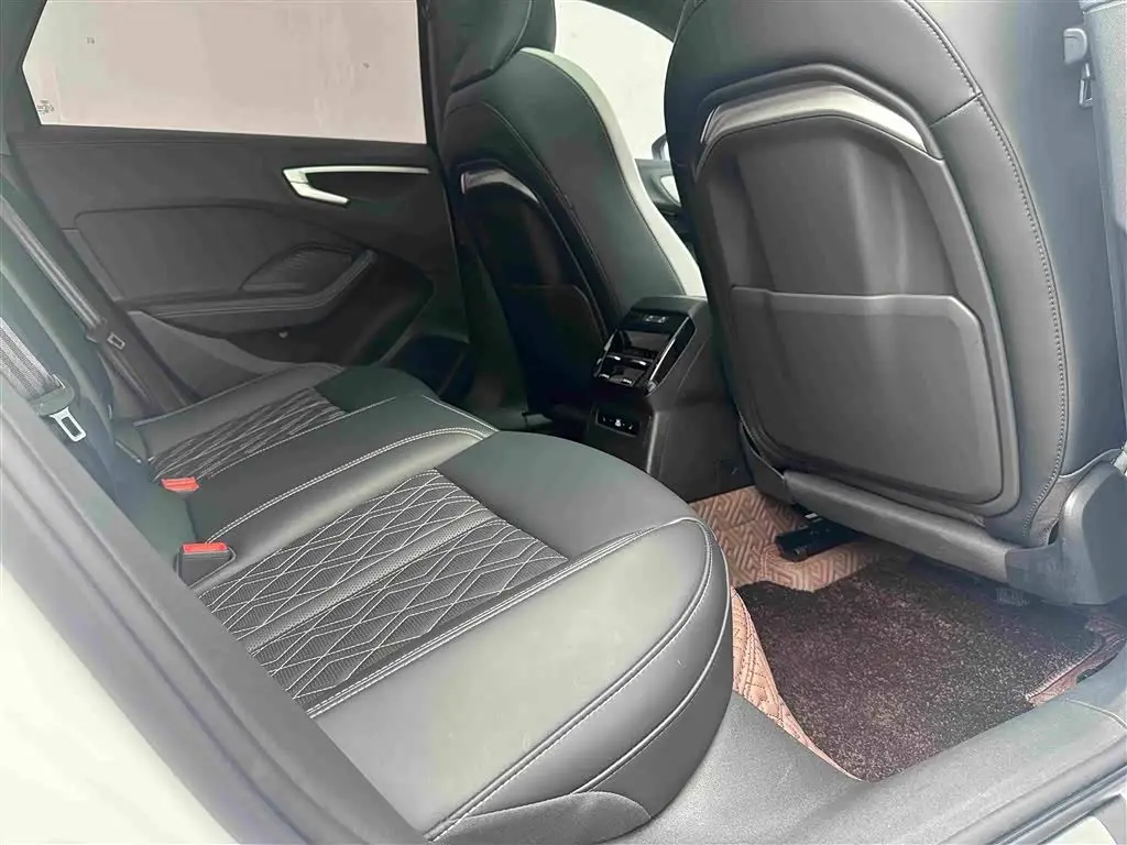 Audi A5L 2026 — Photo 7/11