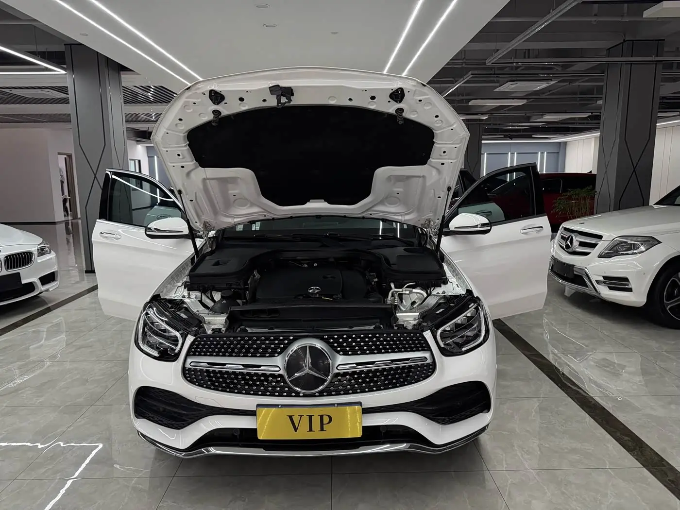 Mercedes-Benz GLC 2022 — Photo 7/20
