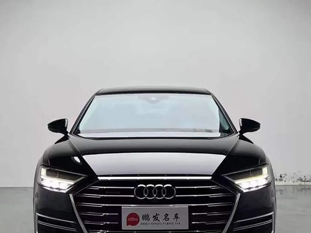 Audi A8 2018 — Фото 2/20