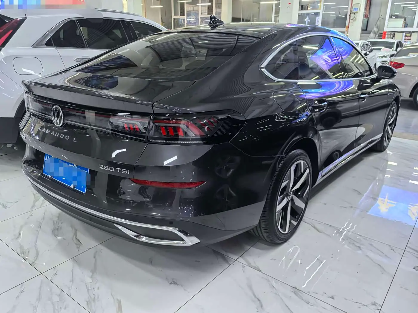 Volkswagen Lamando 2022 — Photo 6/12
