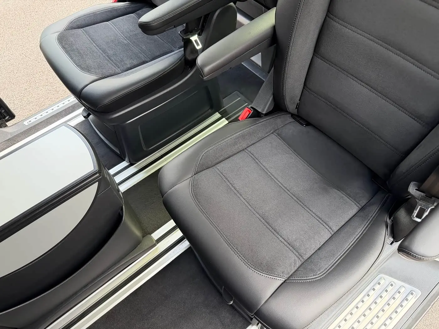 Volkswagen Multivan 2017 — ფოტო 17/20