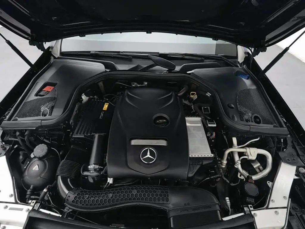 Mercedes-Benz E-Class 2018 — Photo 6/20