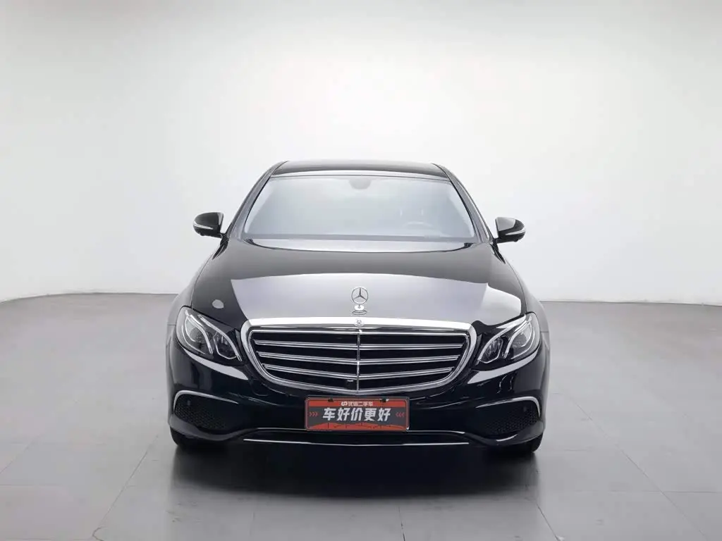 Mercedes-Benz E-Class 2018 — Photo 3/20