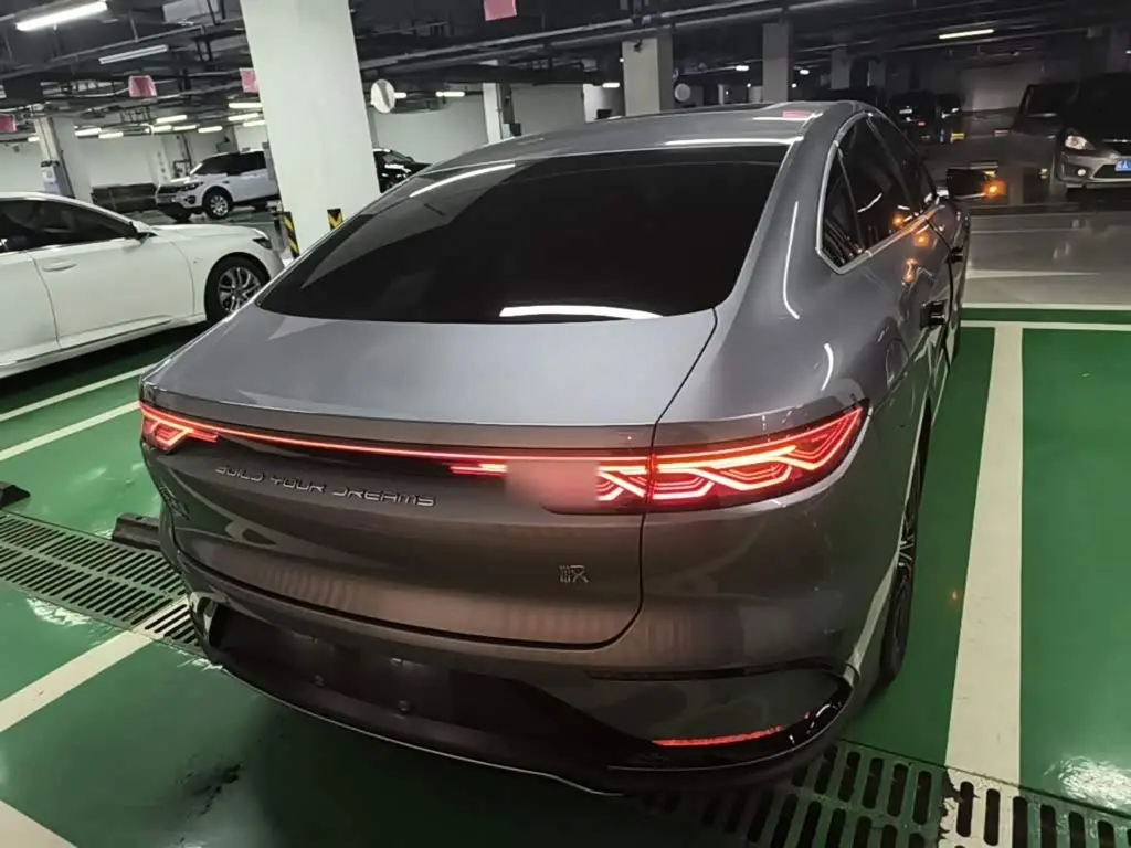 BYD Han 2022 — Photo 6/20