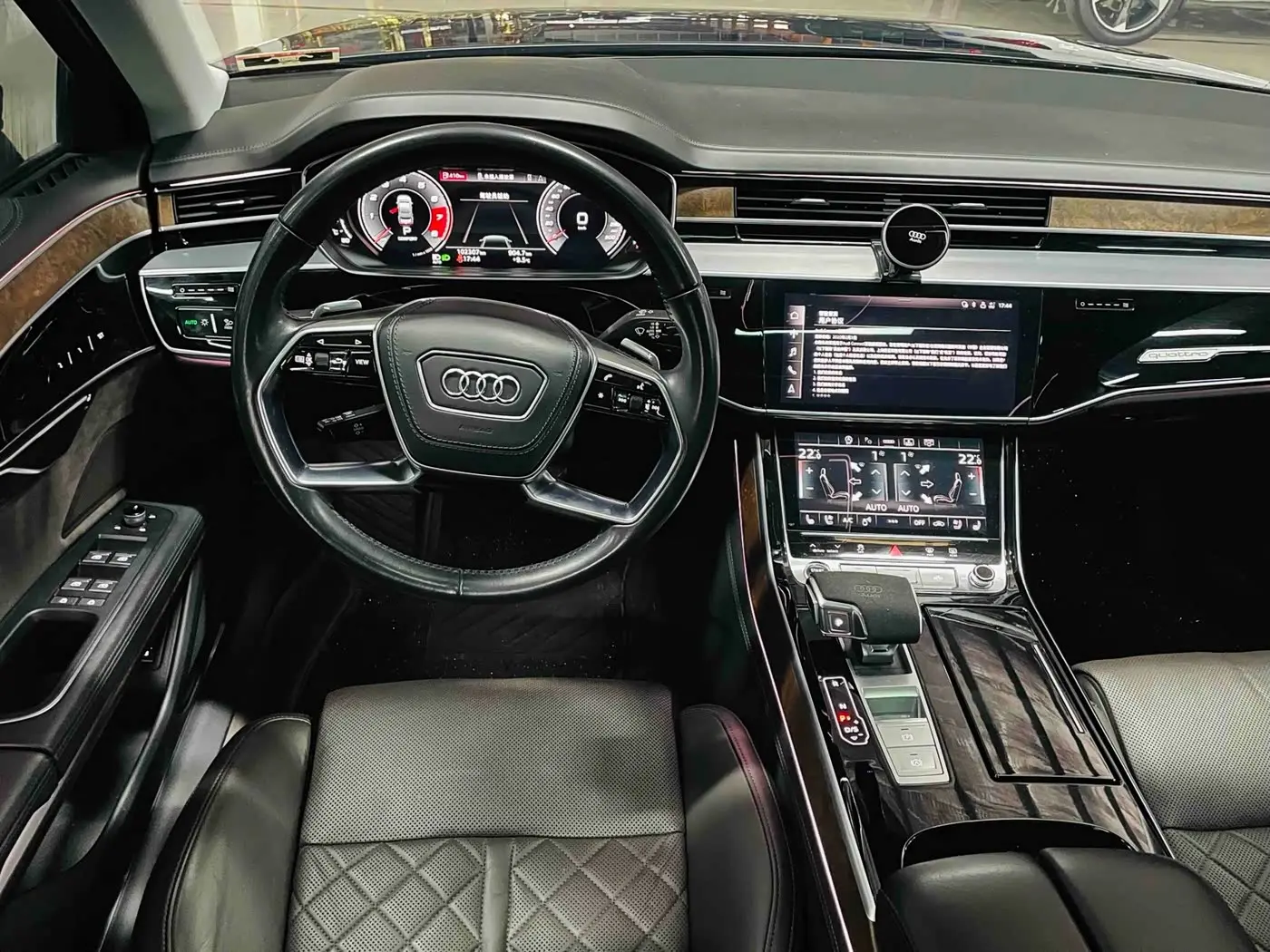 Audi A8 2020 — Photo 16/16