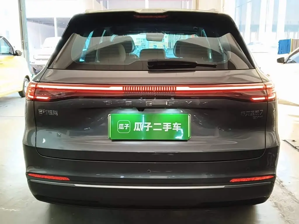 Geely Galaxy Galaxy Starship 7 EM-i 2025 — Фото 6/20