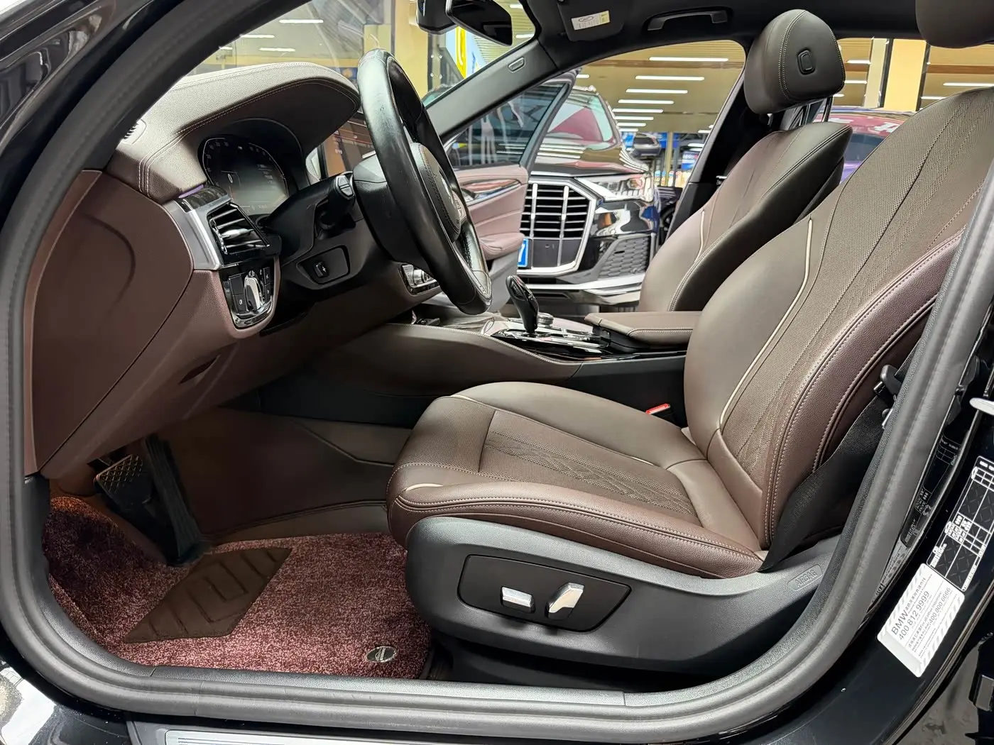 BMW 5 Series 2023 — Photo 9/20