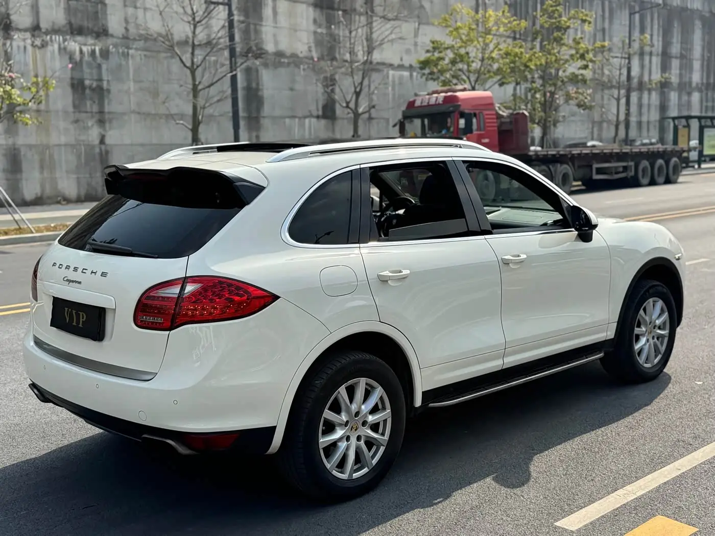 Porsche Cayenne 2012 — Photo 17/20