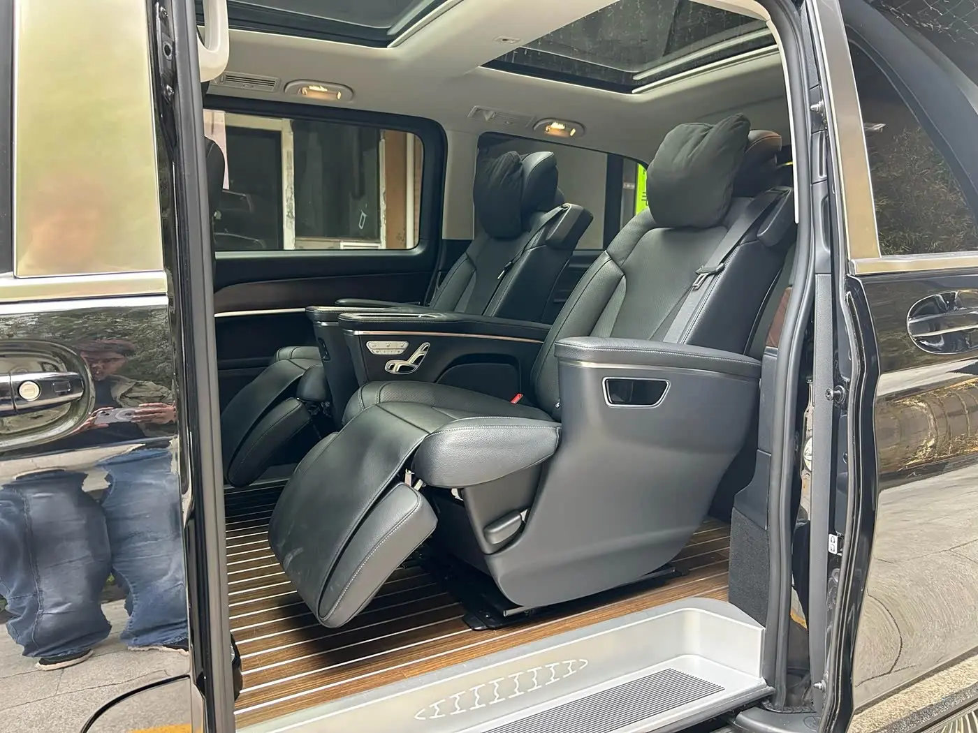 Mercedes-Benz V-Class 2021 — Photo 12/20