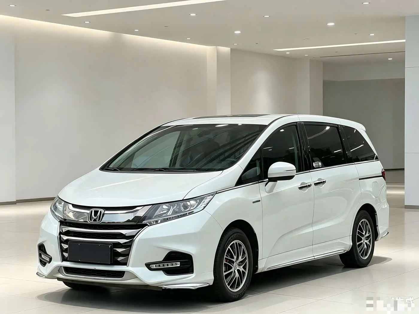 Honda Odyssey 2021 — Фото 1/19