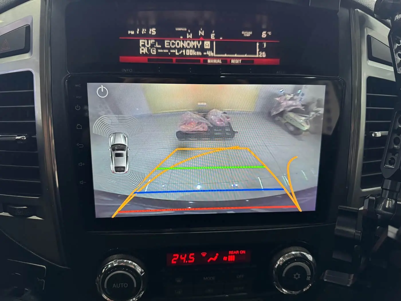 Mitsubishi Pajero 2019 — ფოტო 16/20