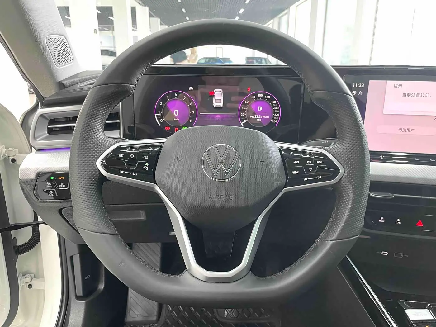 Volkswagen Lamando 2023 — Photo 8/20