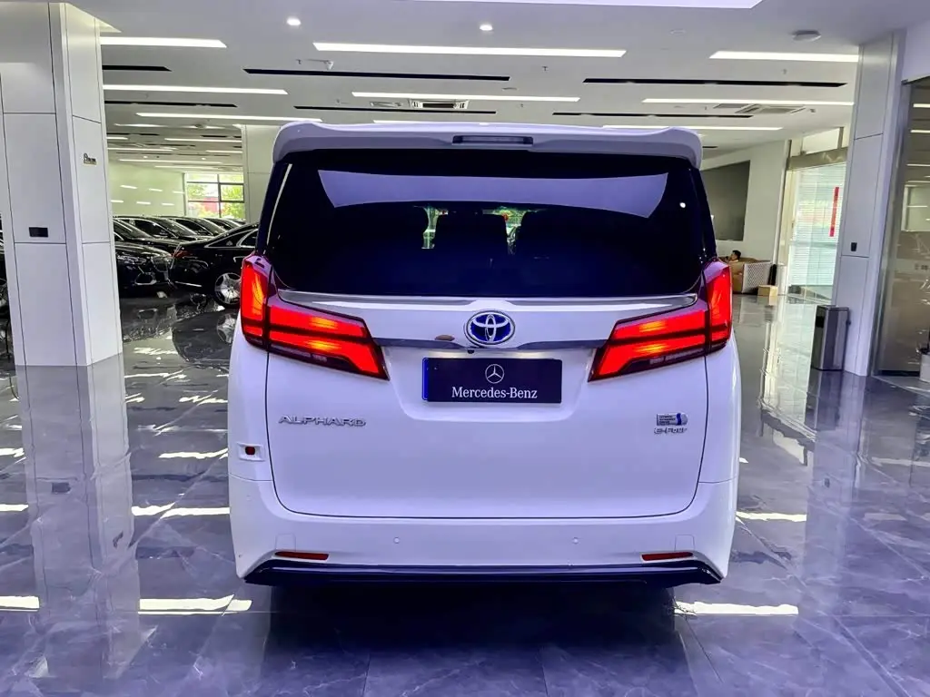 Toyota Alphard 2019 — Photo 5/20