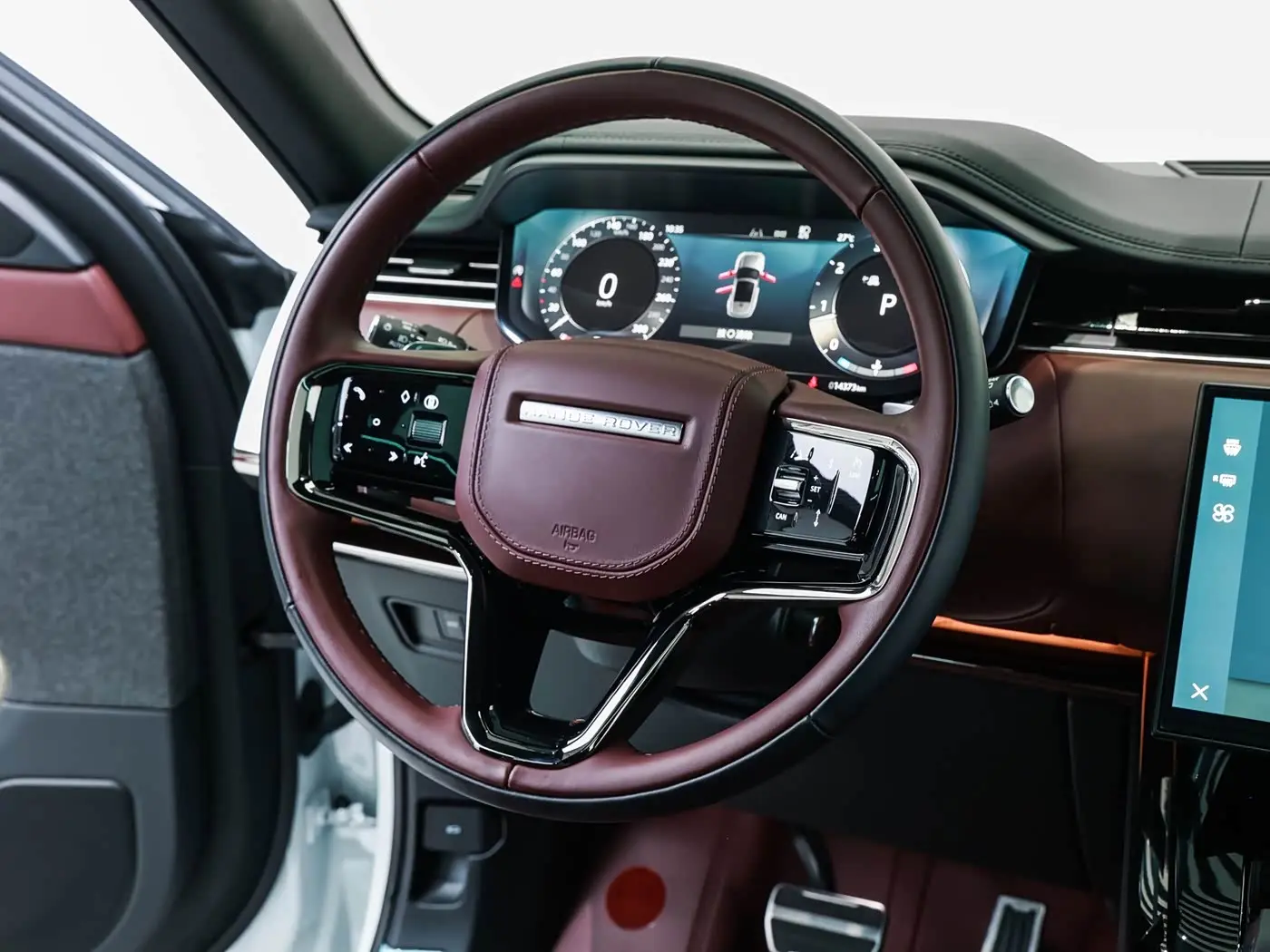 Land Rover Range Rover Sport 2026 — Фото 18/20