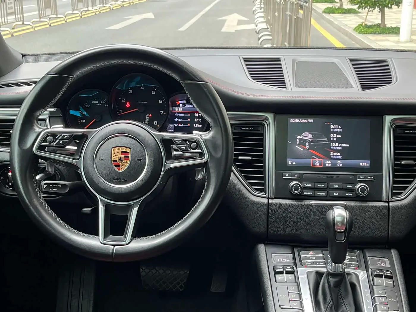 Porsche Macan 2018 — Photo 12/19